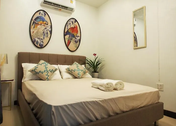 The 877 Aparthotel